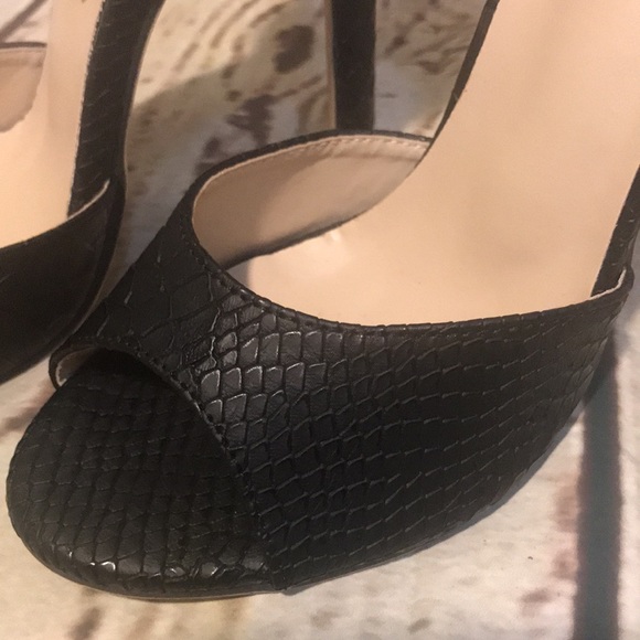 Heels - Picture 2 of 6